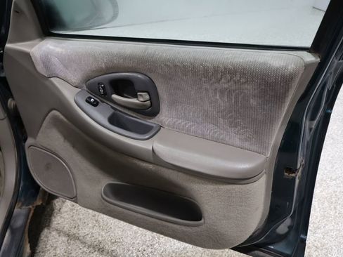 Used 2000 Chevrolet Lumina w/ Preferred Equipment Group image 23