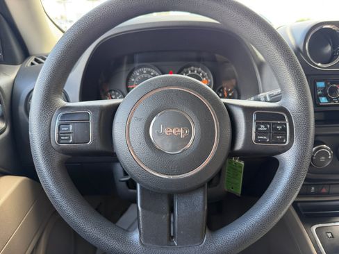Used 2015 Jeep Patriot Sport FWD image 9