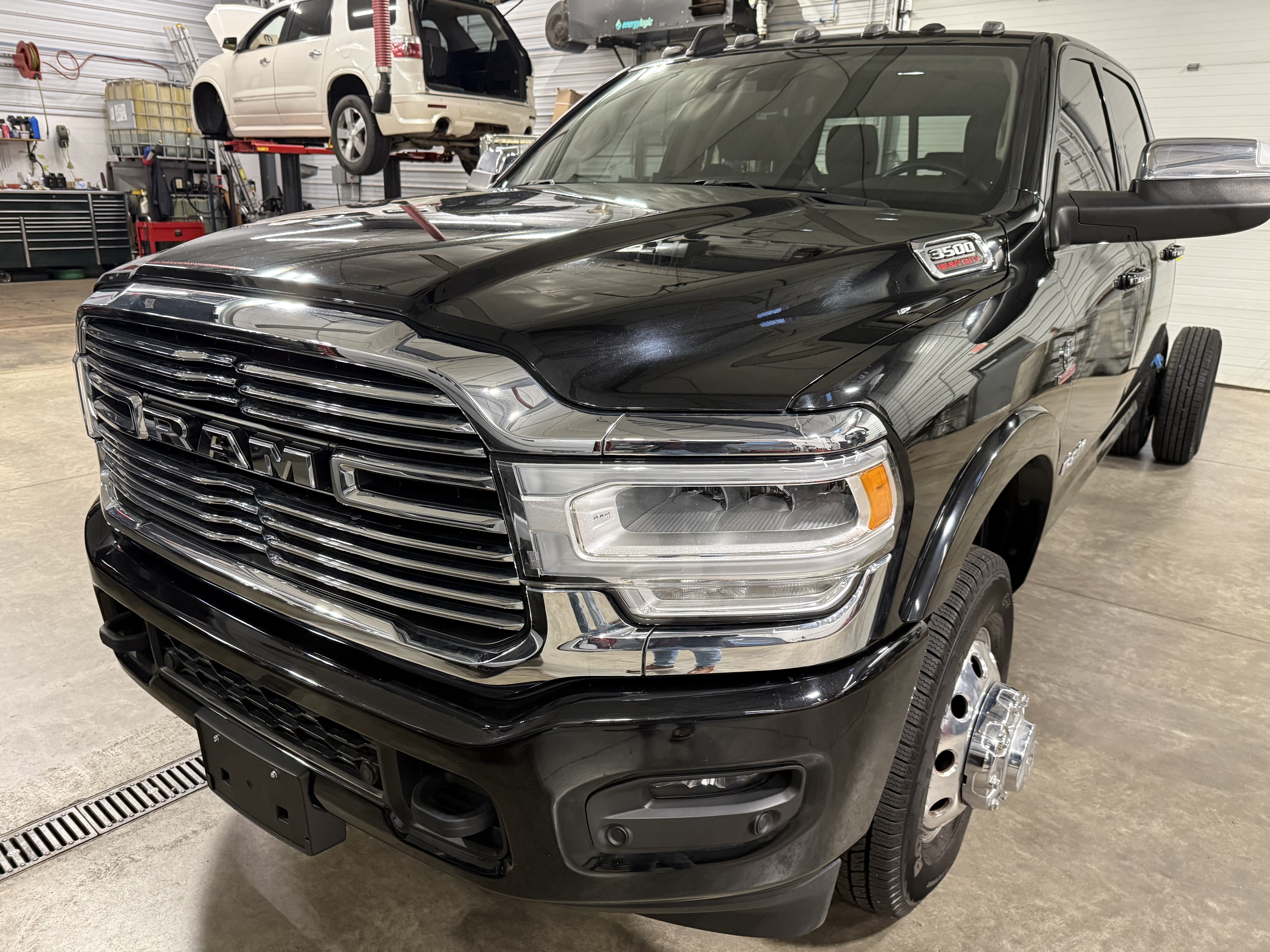 Used 2022 RAM 3500 Laramie AWD/4WD image 40