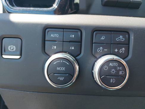 Used 2024 GMC Sierra 1500 AT4X AWD/4WD image 27
