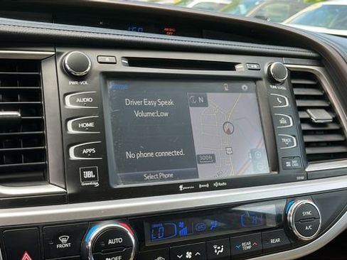 Used 2016 Toyota Highlander Limited AWD/4WD image 15