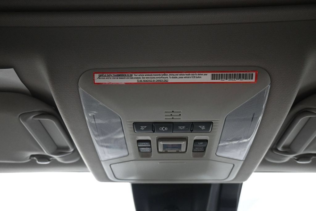 Used 2019 Toyota RAV4 XLE w/ Convenience Package AWD/4WD image 17