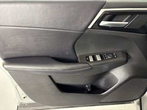 Used 2024 Mitsubishi Outlander SE image 14