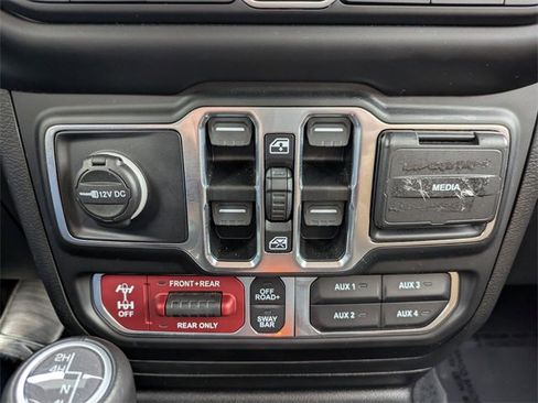 Used 2023 Jeep Wrangler Unlimited Rubicon w/ Steel Bumper Group image 27