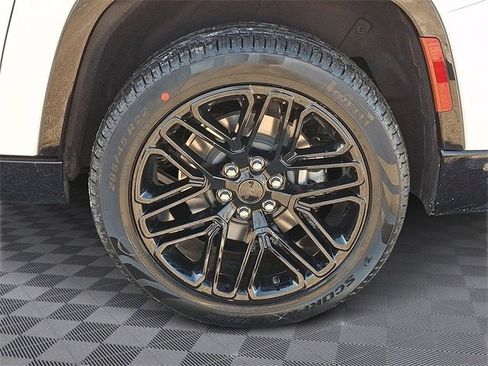 New 2026 Jeep Grand Wagoneer L Limited image 5