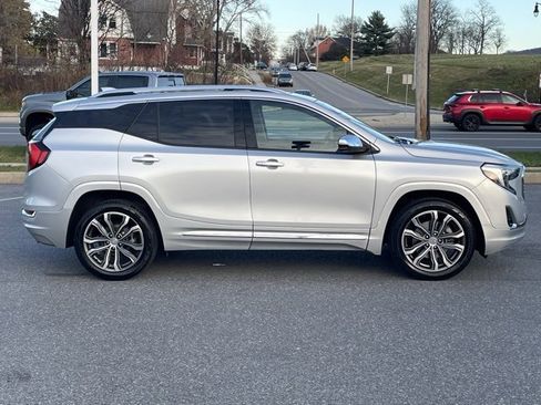 Used 2020 GMC Terrain Denali w/ Denali Premium Package image 15