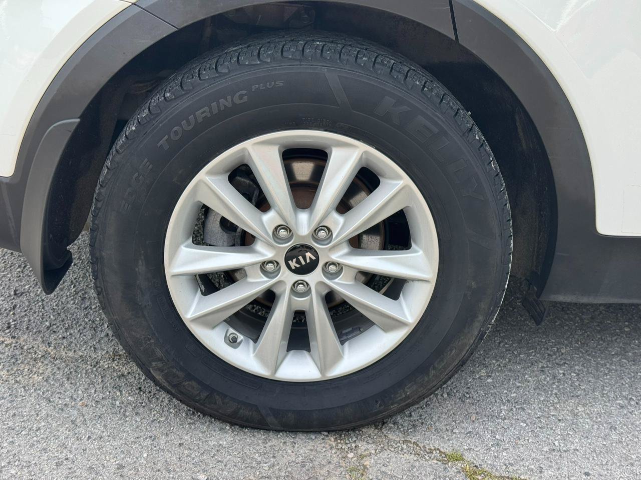 Used 2019 Kia Sorento FWD image 25
