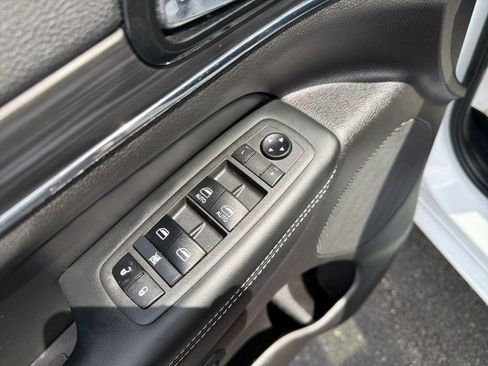 Certified 2021 Jeep Grand Cherokee Limited w/ Quick Order Package 28K 80th AWD/4WD image 16