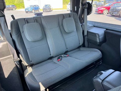 Used 2025 Jeep Wrangler Sport AWD/4WD image 24