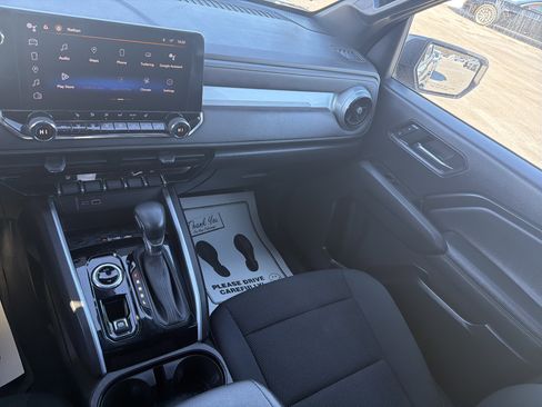 Used 2023 Chevrolet Colorado LT w/ LT Convenience Package II image 22