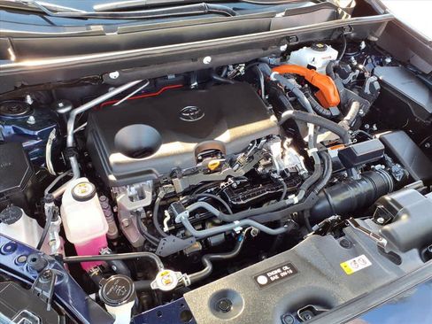 Certified 2021 Toyota RAV4 XLE image 25
