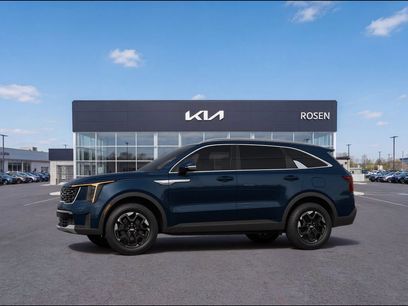 New 2026 Kia Sorento S w/ S Panoramic Sunroof Package