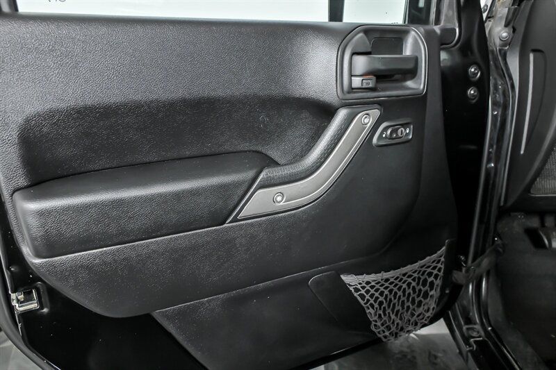 Used 2014 Jeep Wrangler Unlimited Sport w/ Quick Order Package 24S AWD/4WD image 13
