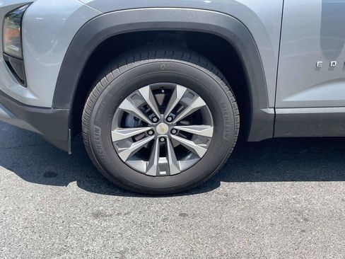 Used 2026 Chevrolet Equinox LT AWD/4WD image 12
