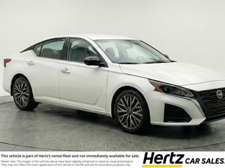 Used 2025 Nissan Altima 2.5 SV video 1