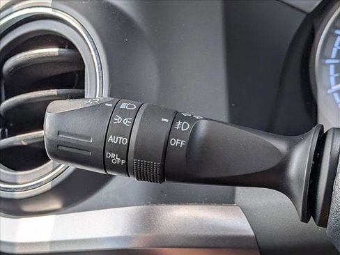 Used 2022 Toyota Tacoma SR5 w/ Technology Package RWD image 12