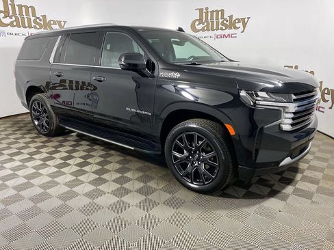 Used 2023 Chevrolet Suburban High Country w/ Advanced Technology Package AWD/4WD image 1