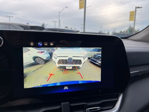 Used 2025 Chevrolet Equinox LT image 17