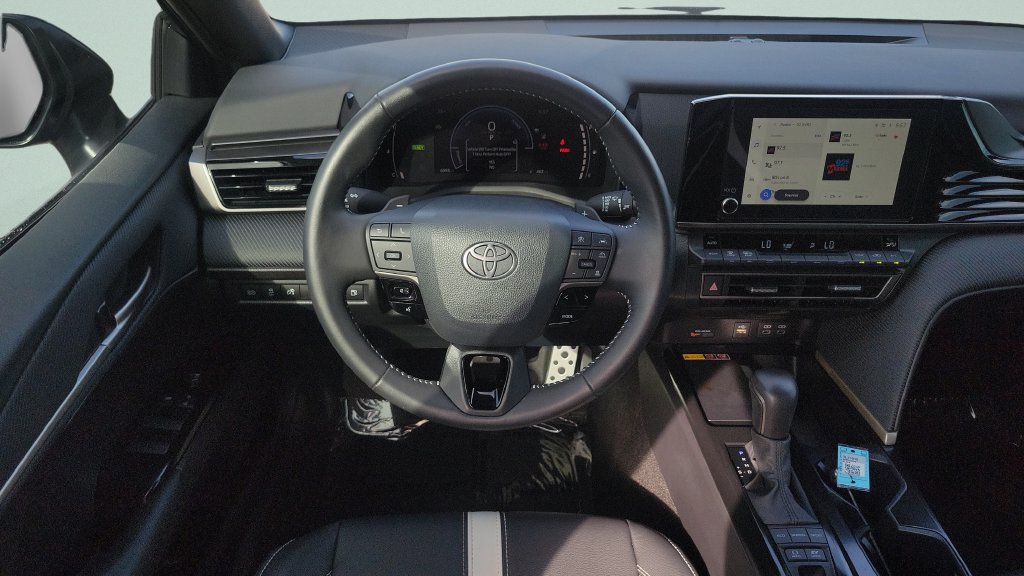 Used 2026 Toyota Camry SE FWD image 13