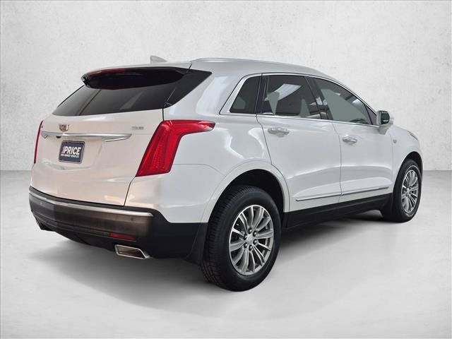 Used 2017 Cadillac XT5 Luxury w/ Driver Awareness Package FWD image 5