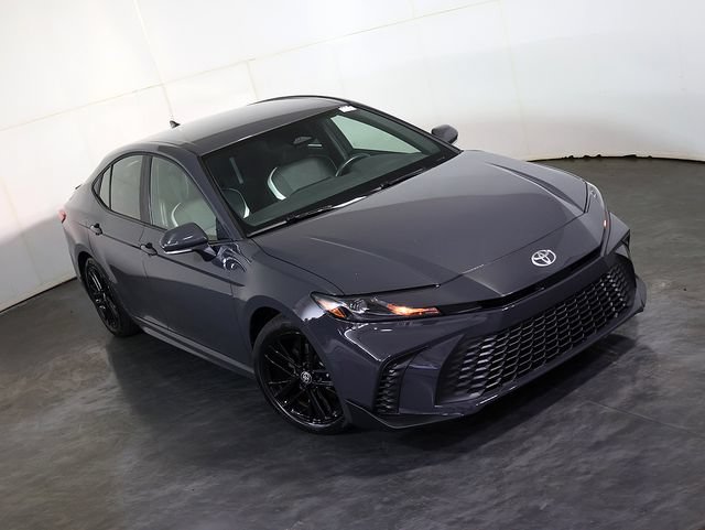 Used 2025 Toyota Camry SE FWD image 7