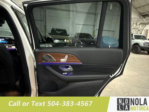 Used 2023 Mercedes-Benz GLS 450 4MATIC image 25