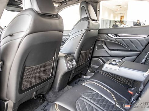 Used 2022 Maserati Levante F Tributo image 36