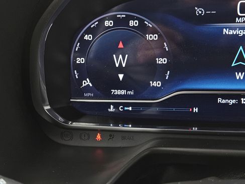 Used 2022 Chevrolet Tahoe Z71 w/ Luxury Package image 18