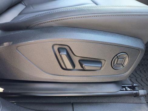 Used 2025 Audi Q3 2.0T Premium w/ Convenience Package image 31