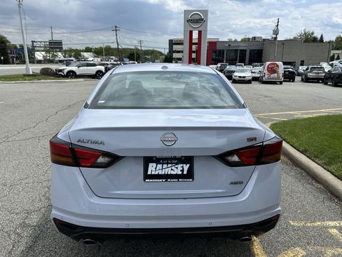 Certified 2024 Nissan Altima 2.5 SR w/ SR Premium Package AWD/4WD image 27