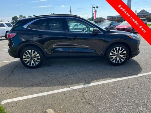 Used 2020 Ford Escape Titanium AWD/4WD image 6