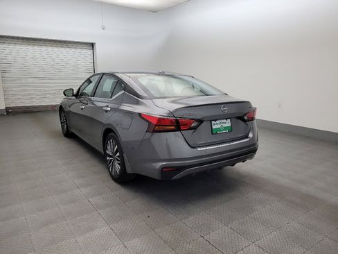 Used 2023 Nissan Altima 2.5 SV FWD image 5