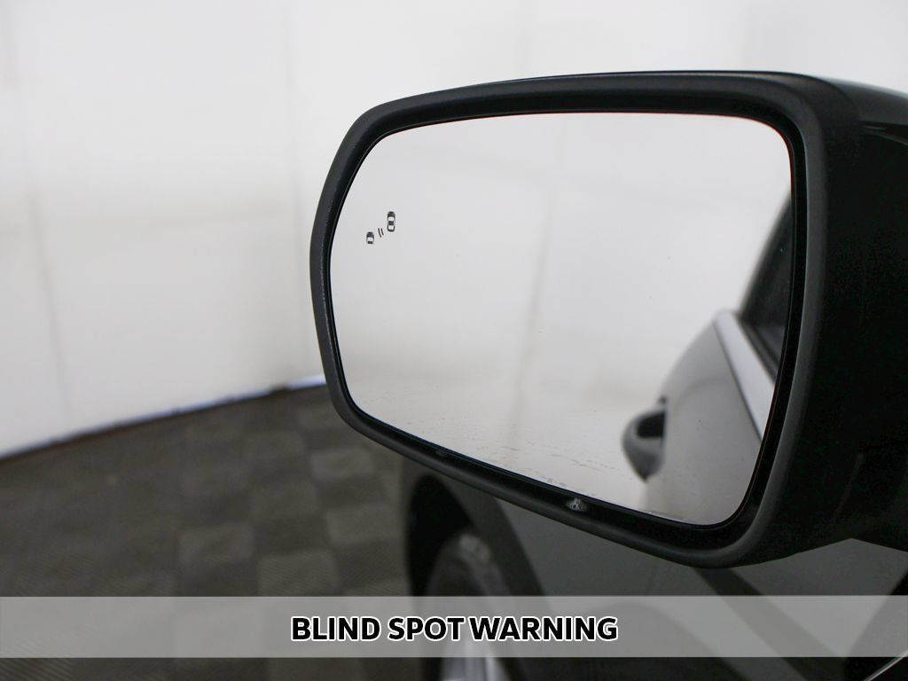 Used 2024 Ford Edge SEL w/ Convenience Package AWD/4WD image 4