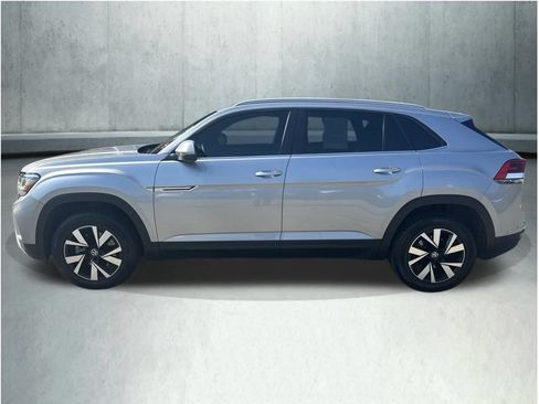 Used 2021 Volkswagen Atlas Cross Sport SE AWD/4WD image 2