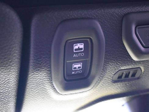 Used 2023 Jeep Wrangler Unlimited Sahara image 29