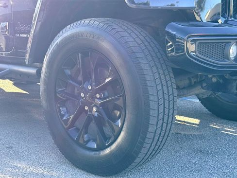 Used 2021 Jeep Gladiator Overland image 4