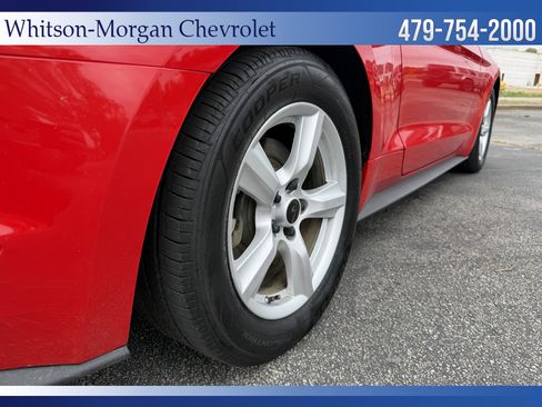 Used 2019 Ford Mustang Coupe RWD image 9