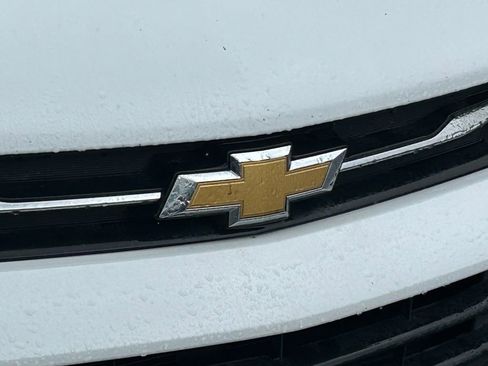 Used 2017 Chevrolet Trax LT w/ LT Convenience Package AWD/4WD image 11