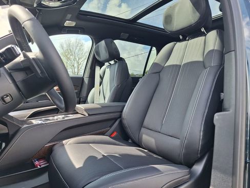 New 2026 Cadillac Vistiq Luxury image 23