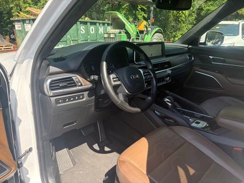 Used 2021 Kia Telluride SX w/ SX Prestige Package AWD/4WD image 9