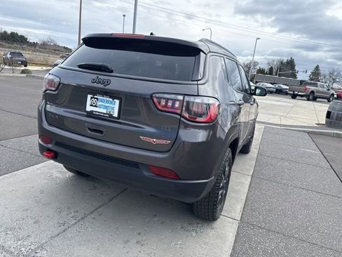 Used 2021 Jeep Compass Trailhawk image 6