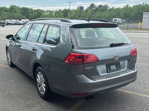 Used 2017 Volkswagen Golf S FWD image 2