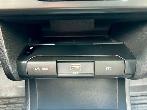 Used 2022 Kia Niro EX w/ Cold Weather Package image 29