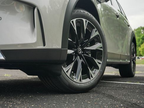 New 2025 MAZDA CX-90 Plug-In Hybrid w/ Premium Plus image 6