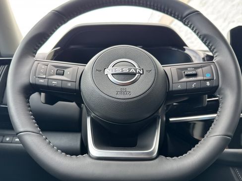 New 2025 Nissan Pathfinder SV image 21