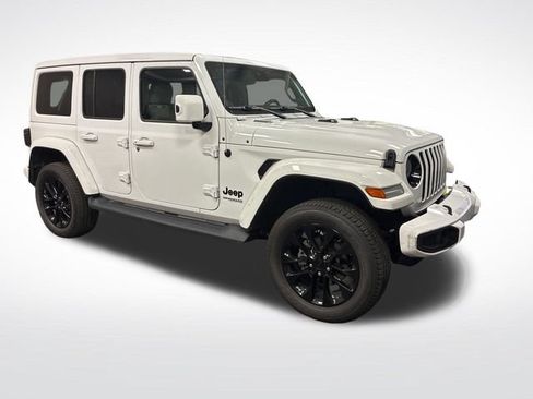 Used 2021 Jeep Wrangler Unlimited Sahara AWD/4WD image 7