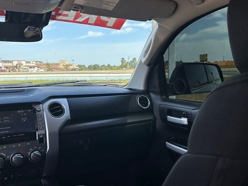 Used 2021 Toyota Tundra SR5 AWD/4WD image 39