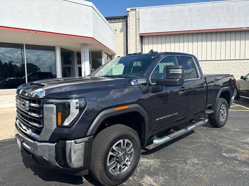 Used 2025 GMC Sierra 2500 SLE AWD/4WD image 2