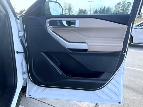 Used 2024 Ford Explorer XLT w/ Equipment Group 202A image 16