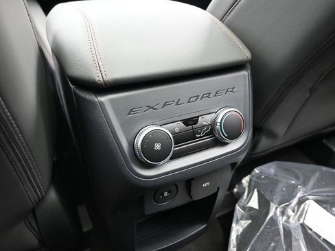New 2026 Ford Explorer Active w/ Active Comfort Package image 33